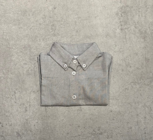 Camisa cuello oxford gris