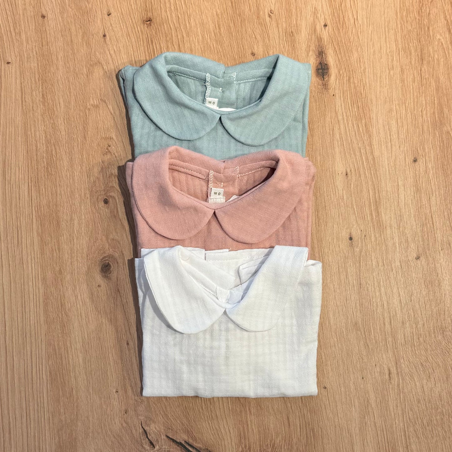 Blusa cuello bebé básica verde agua