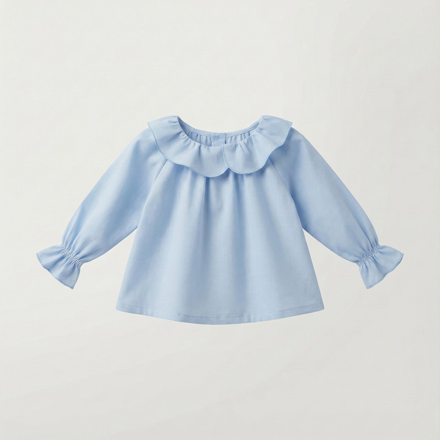 Blusa cuello corazón azul