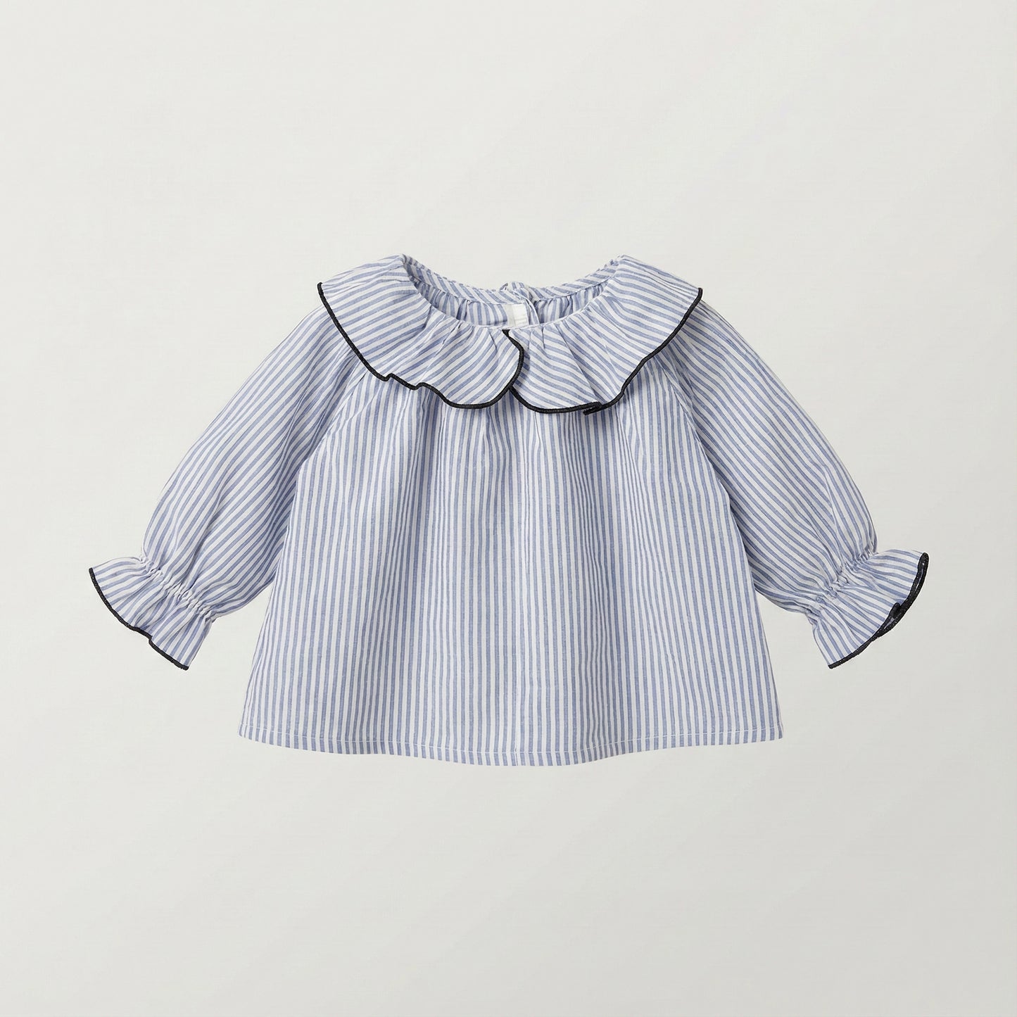 Blusa cuello corazón rayas azules