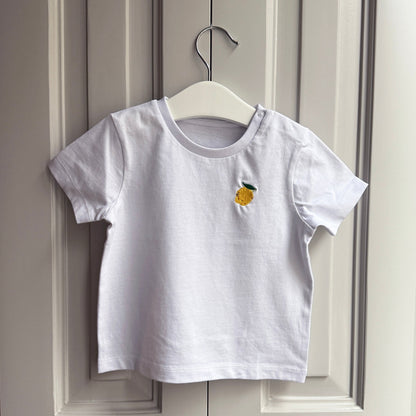 Camiseta blanca bordada